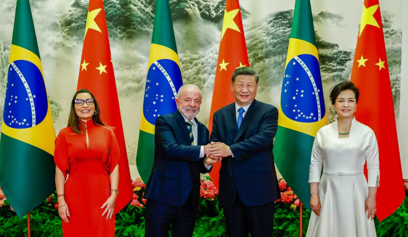 Janja e Lula, o presidente chinês Xi Jinping e a primeira-dama Peng Liyuan