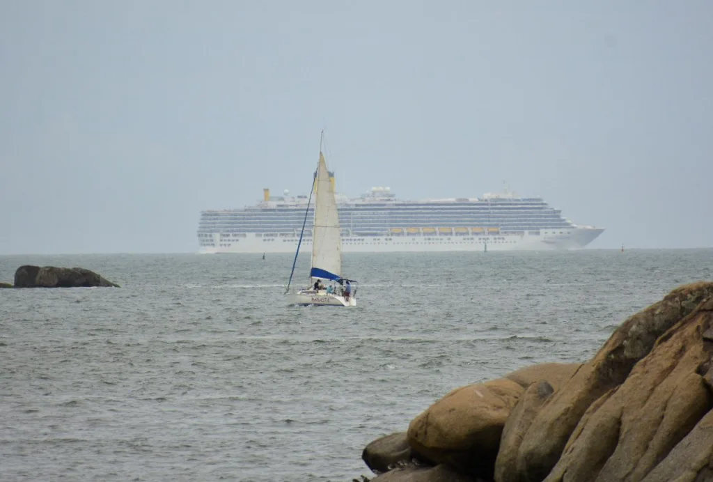 Cruzeiro de passagem pelo Espírito Santo