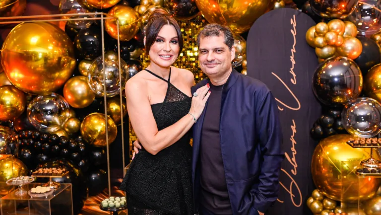 Um show de festa para a aniversariante Debora Veronez