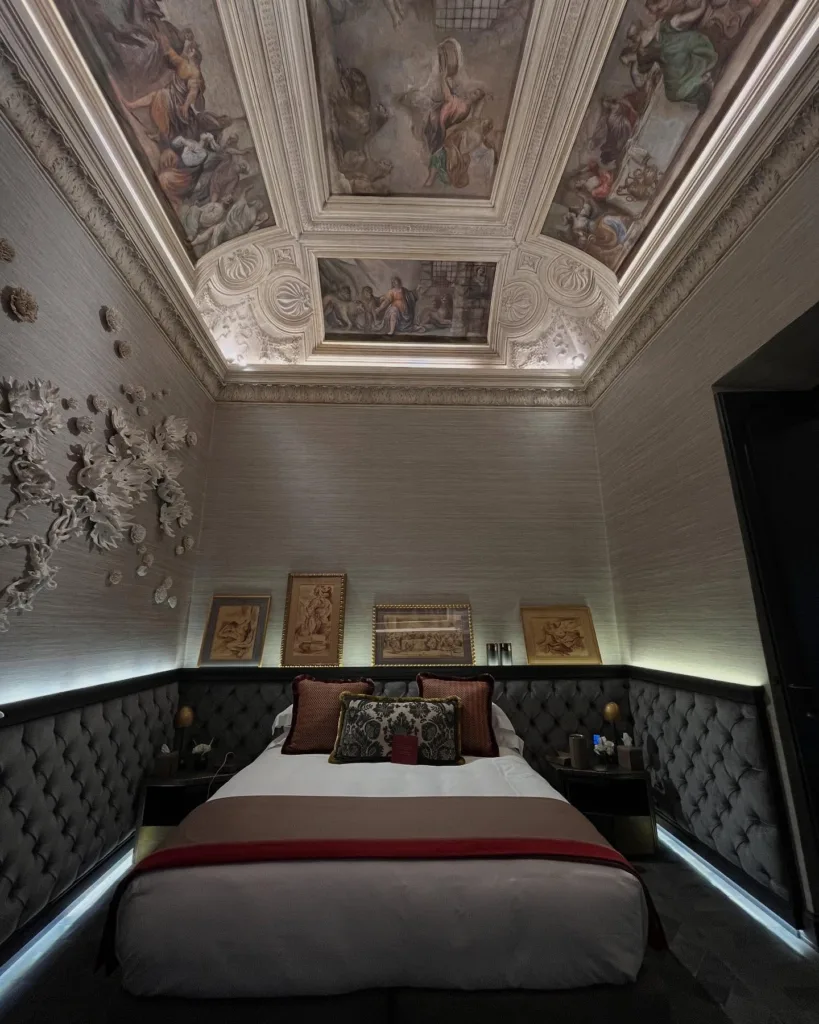Influencer mostra fotos raras de quarto de papa, em Roma: "Lugar fantástico" (Foto: Reprodução/Instagram @carioca_nomundo)