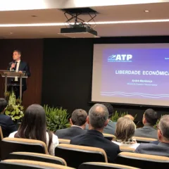 O ministro André Mendonça destacou o papel da iniciativa privada no desenvolvimento de infraestrutura . Crédito: Edu Kopernick