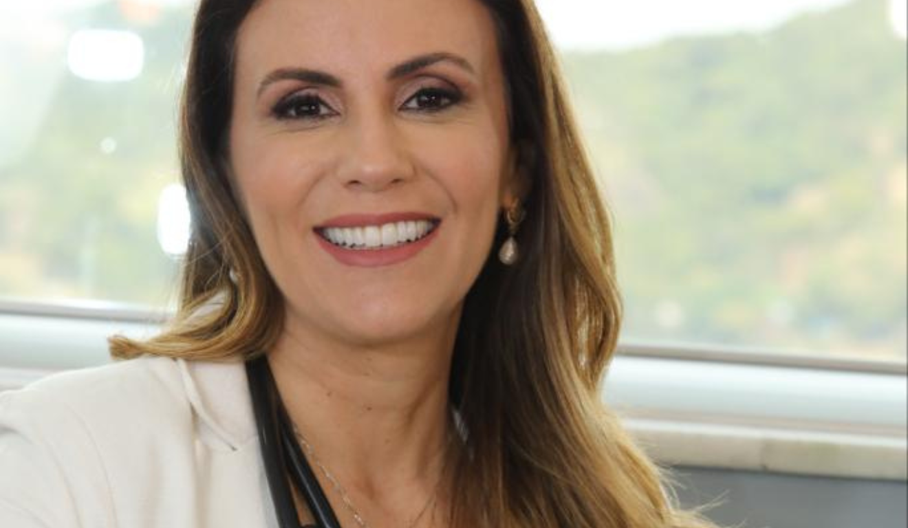 A anestesiologista capixaba Guacyra Muzzi, especialista no tratamento da dor pelo Hospital Sírio Libanês, com validação da Sociedade Brasileira de Dor, acaba de obter um importante reconhecimento internacional: a certificação Fellow in Interventional Pain Practice (FIPP).