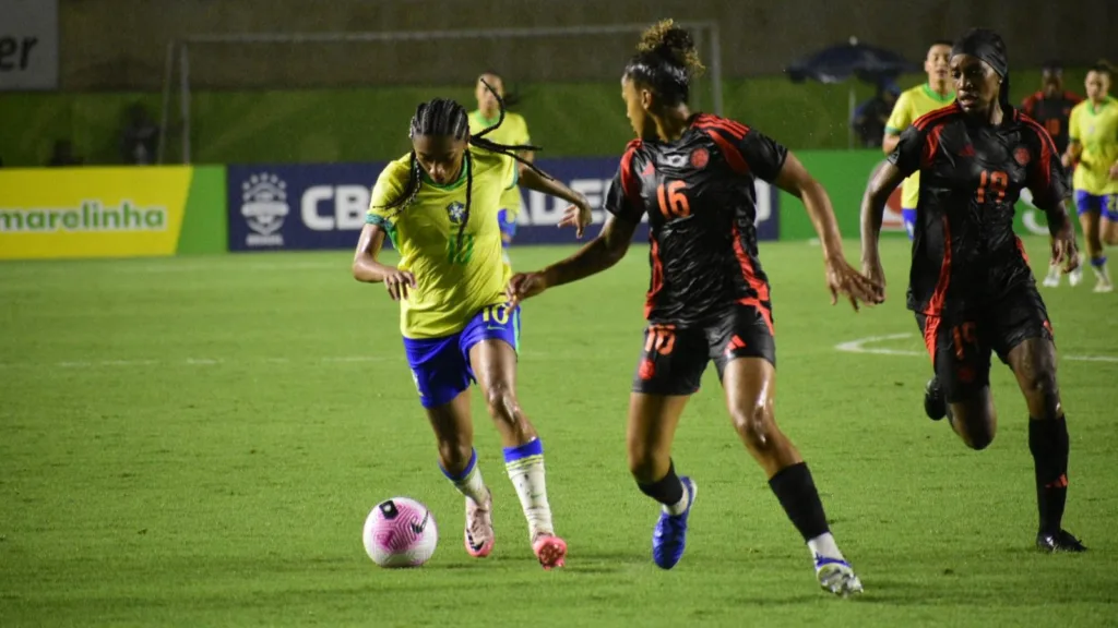 Amistoso Brasil x Colômbia, estádio Kleber Andrade. Tarciane