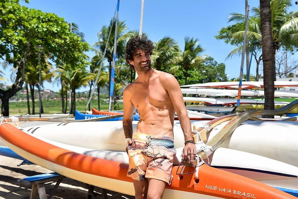 O modelo Tiago Garcia