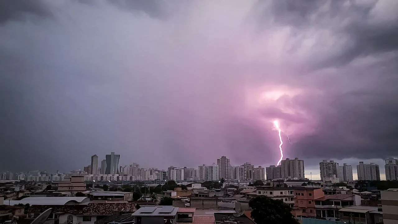 Raios no céu do Espírito Santo
