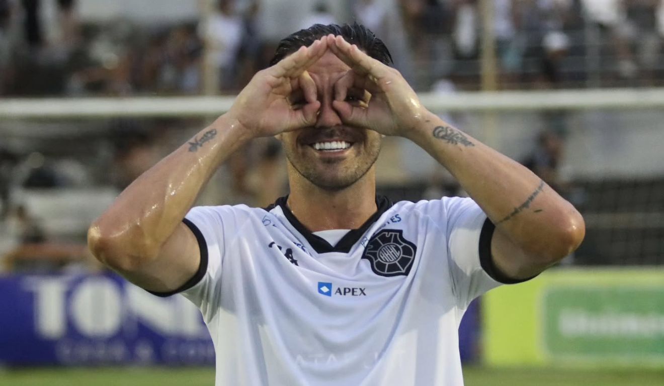 Série D: Nenê Bonilha comemora gol na vitória do Rio Branco sobre o Boavista