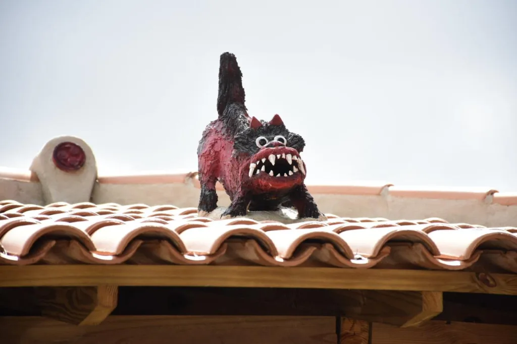 Professor constrói casa japonesa pra ensinar caratê em Vitória