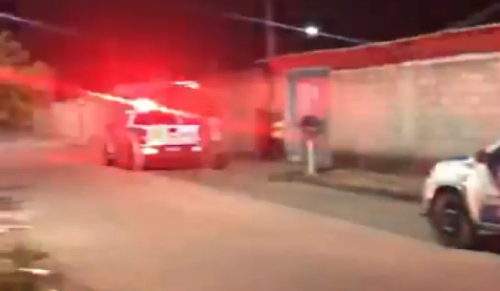 Polícia Militar esteve na residência e caso está sob investigação do DHPP de Linhares. Foto: Reprodução/ TV Vitória