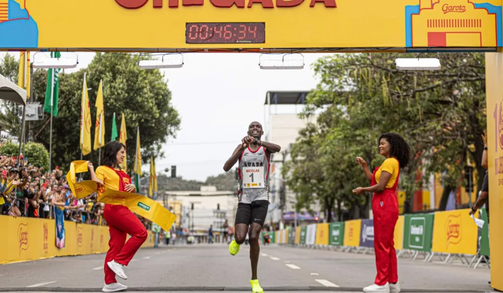 Nicolas Kosgei venceu a 33ª edição das Dez Milhas Garoto