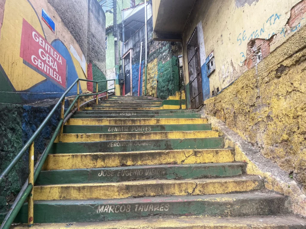 Escadaria da fama - Sr.Gentileza obras