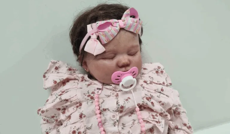 Bebê reborn Folha