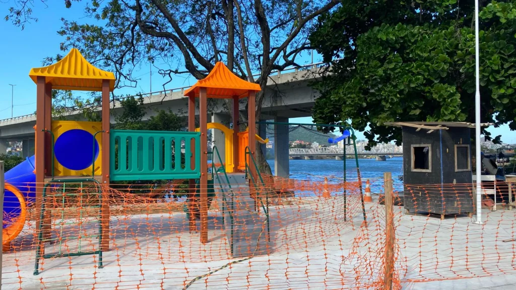 Obras da orla de Cariacica