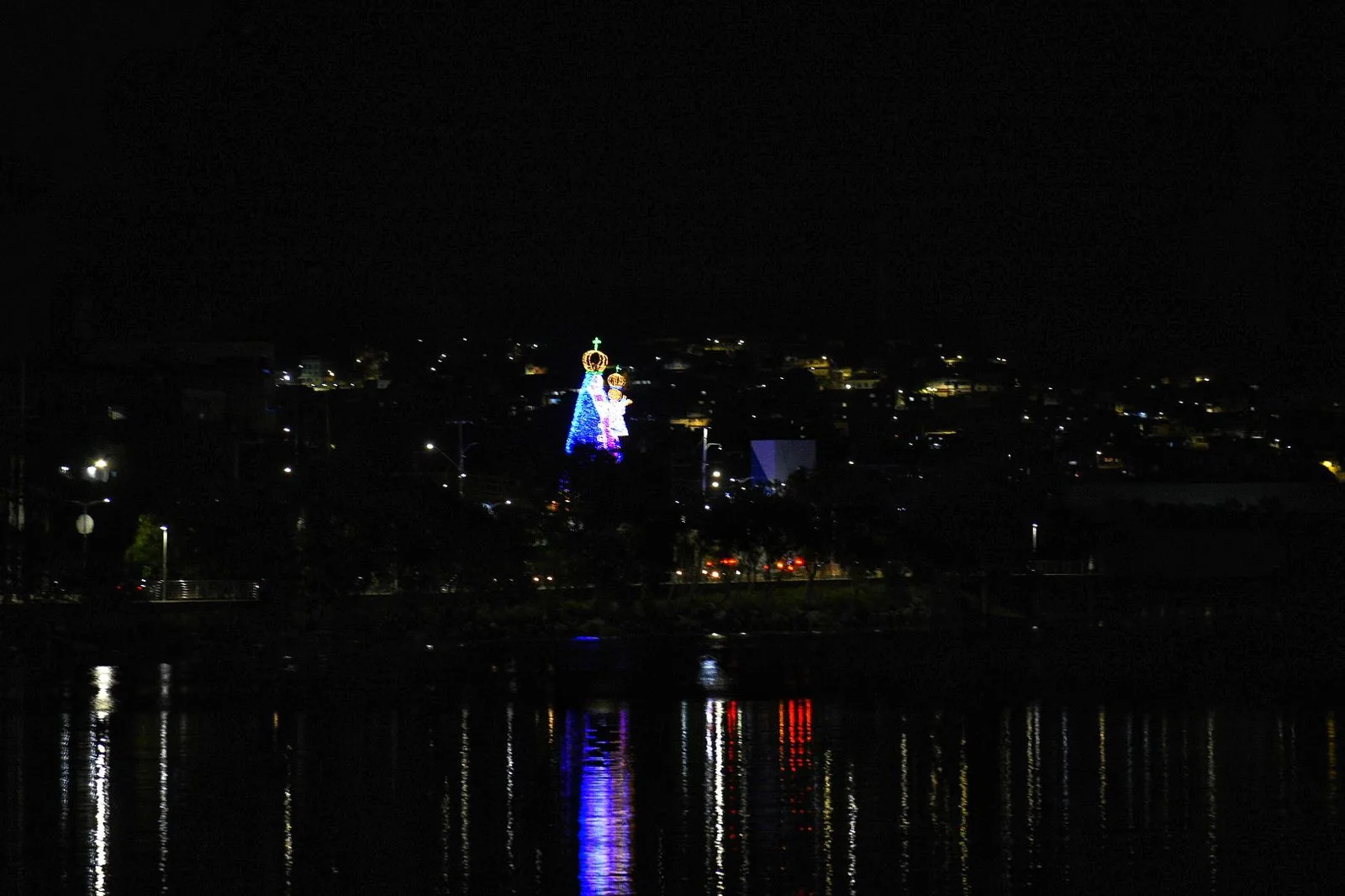 Santa iluminada