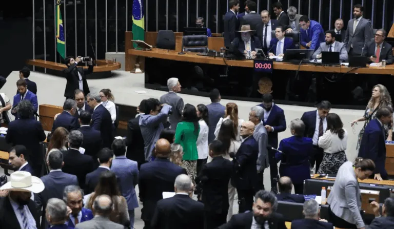 deputados em plenário