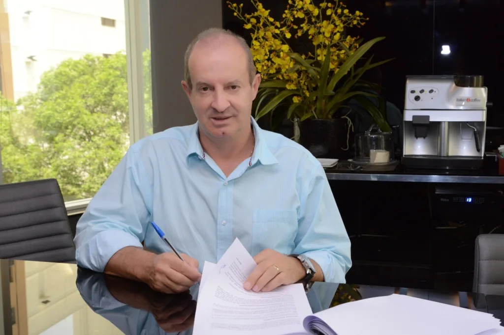 renova contrato tv vitoria/recordtv
