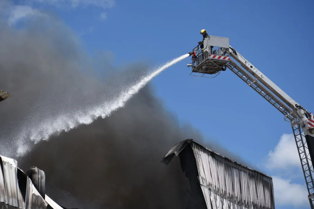 Incendio fábrica Cacau Show Linhares ES