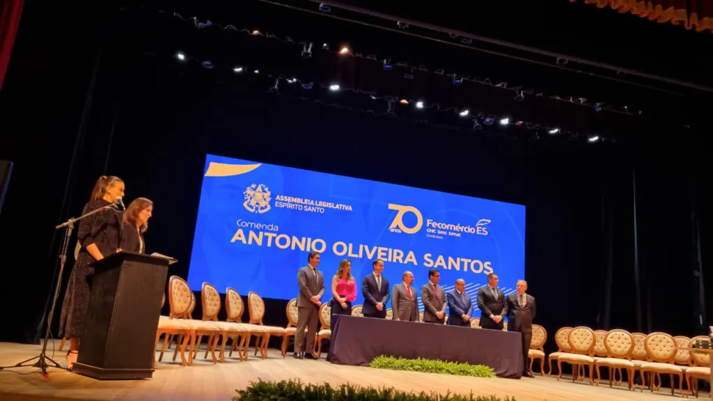 Grupo Buaiz recebe comenda em homenagem a Americo