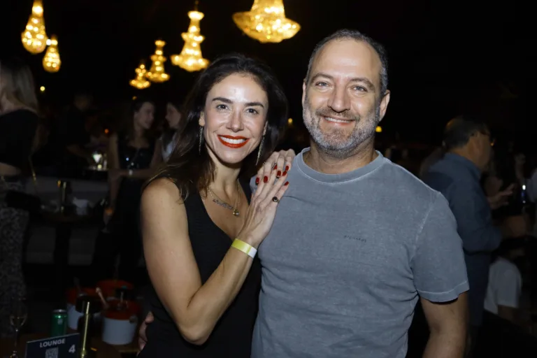 "Mais feliz"