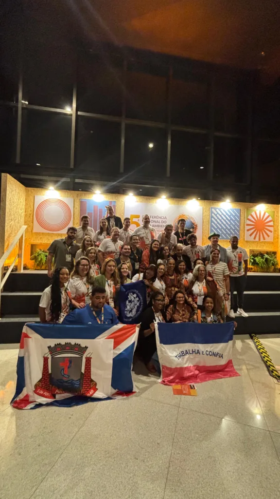 Delegação capixaba e grupos de trabalho atuando durante a conferência 