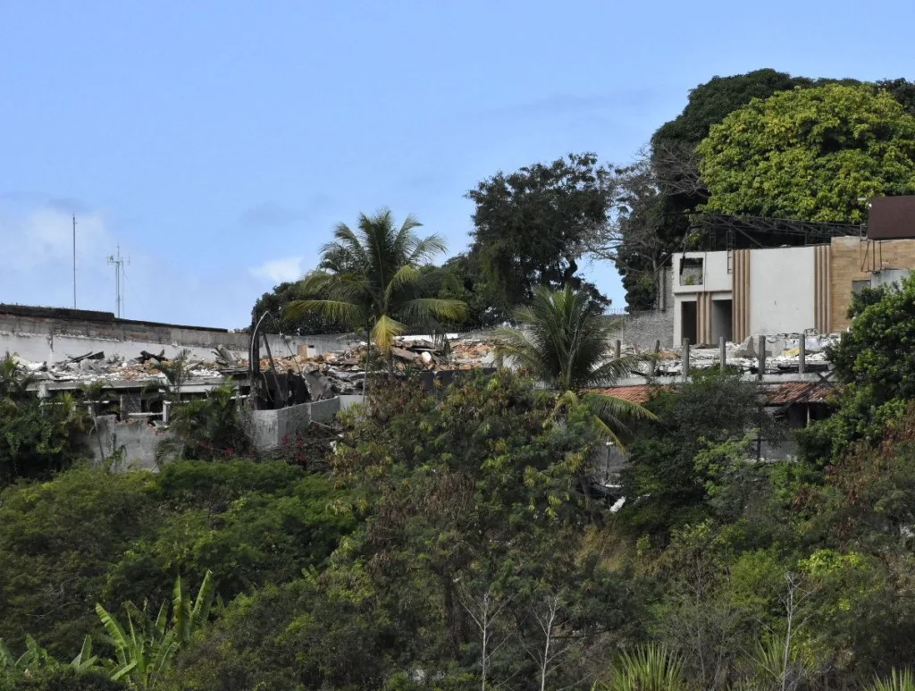 Ilha Shows demolido
