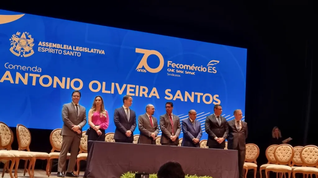 Grupo Buaiz recebe comenda em homenagem a Americo