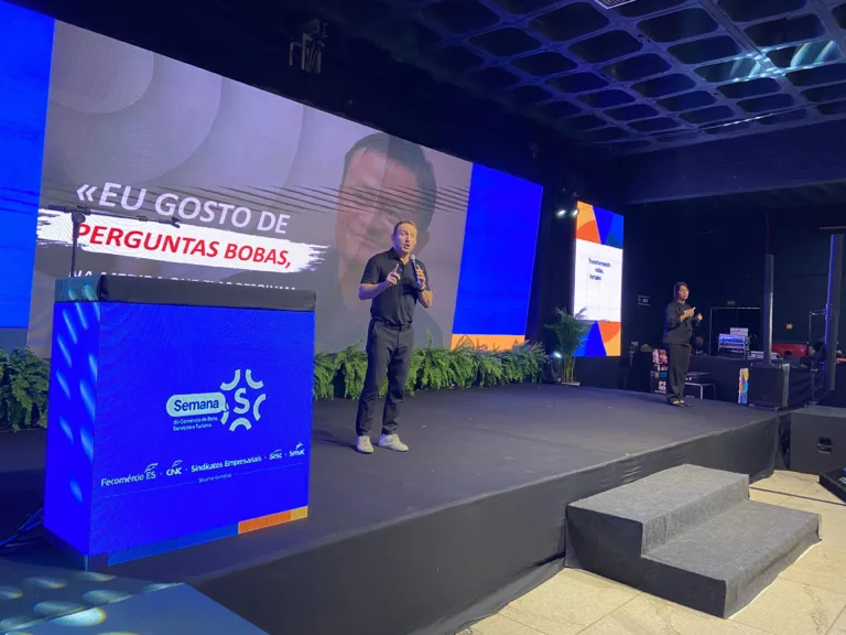 Andrea Iorio frisou que o conhecimento acumulado nos setores produtivos capixabas podem ajudar a abastecer a IA. Crédito: Divulgação