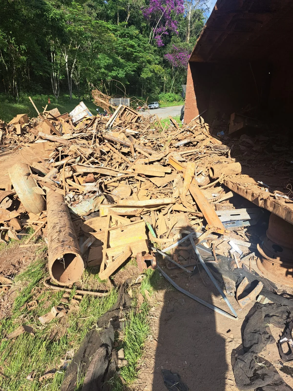 Destruição após acidente em Marechal Floriano
