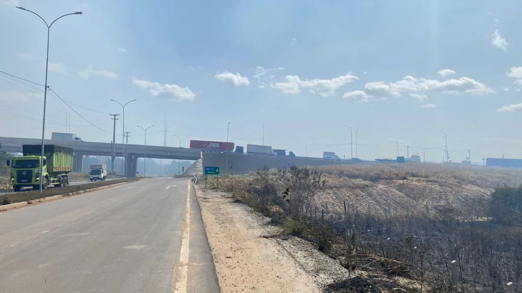 Incêndio em turfa no Contorno do Mestre Alvaro