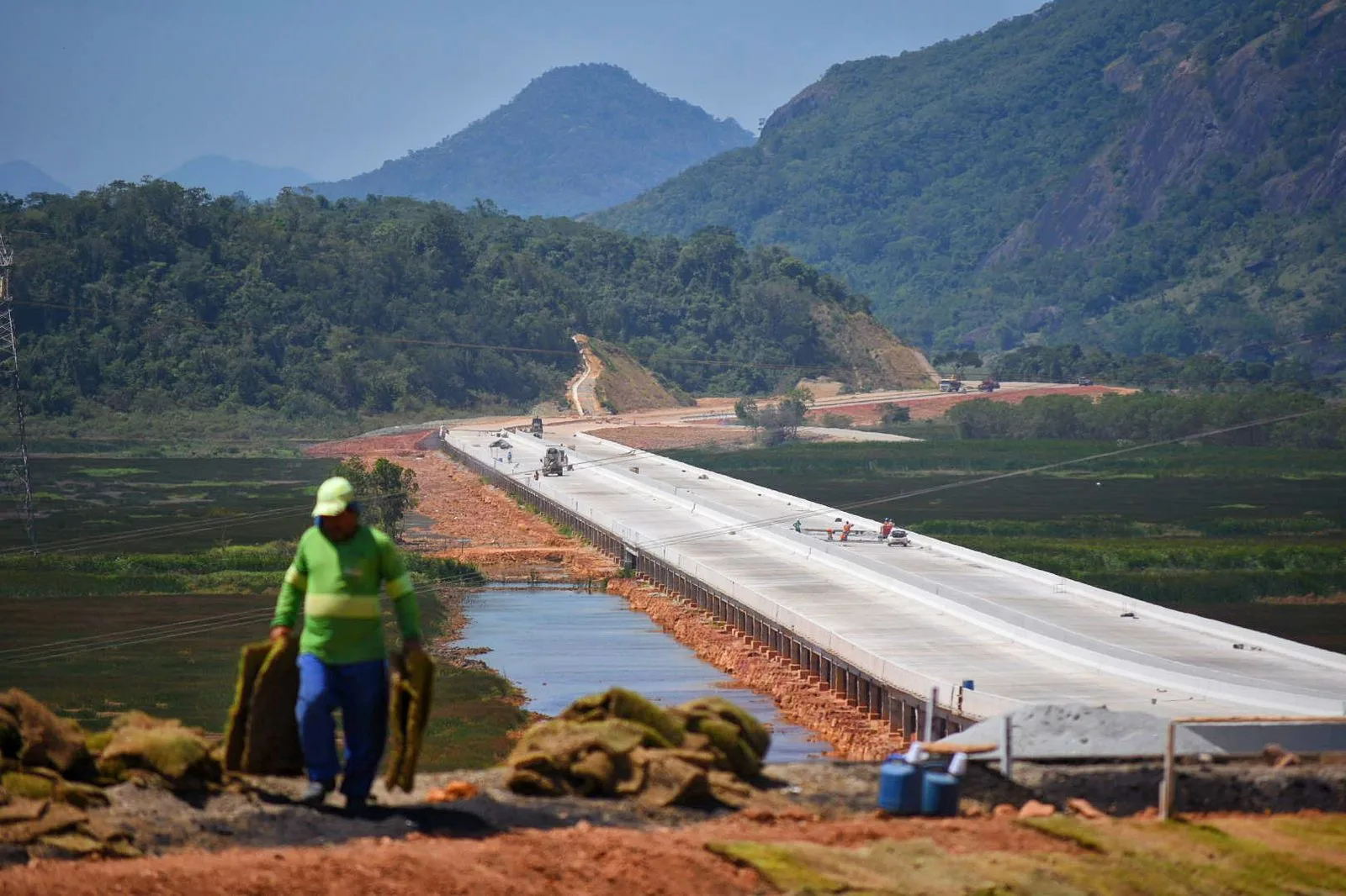 Obras no contorno do Mestre Álvaro