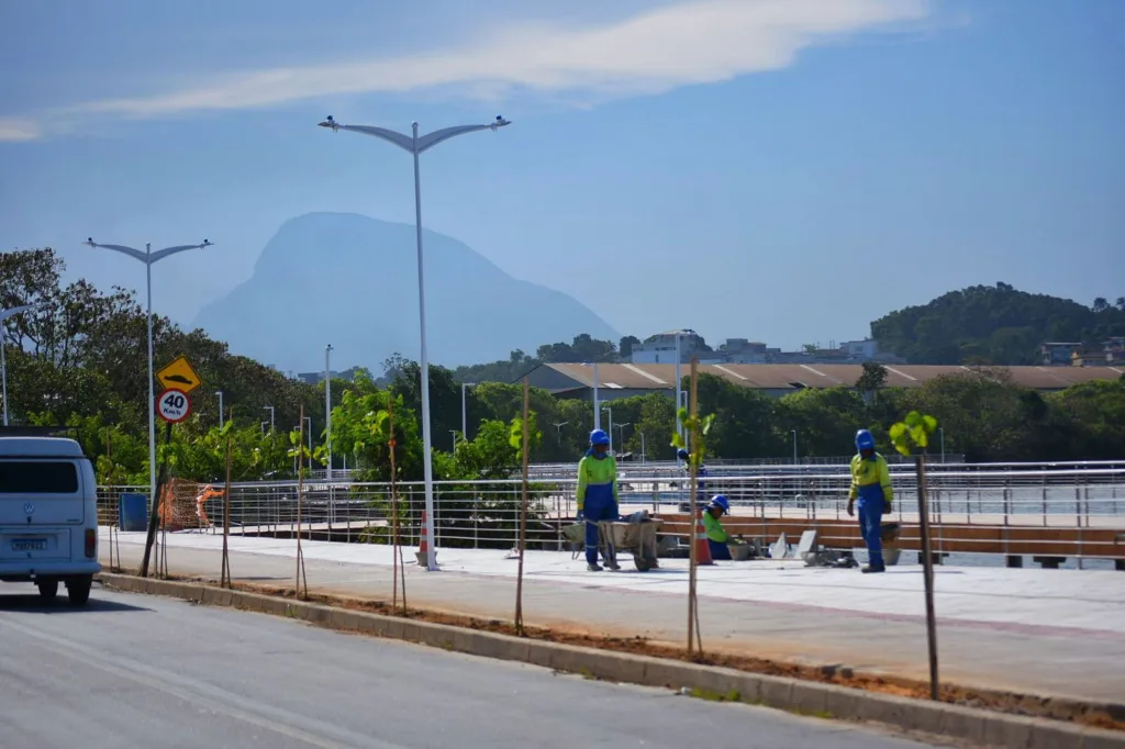 Obras da orla de Cariacica