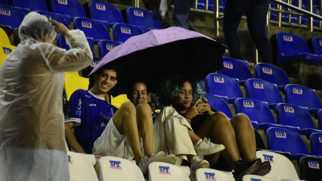 Amistoso Brasil x Colômbia, estádio Kleber Andrade. Tarciane