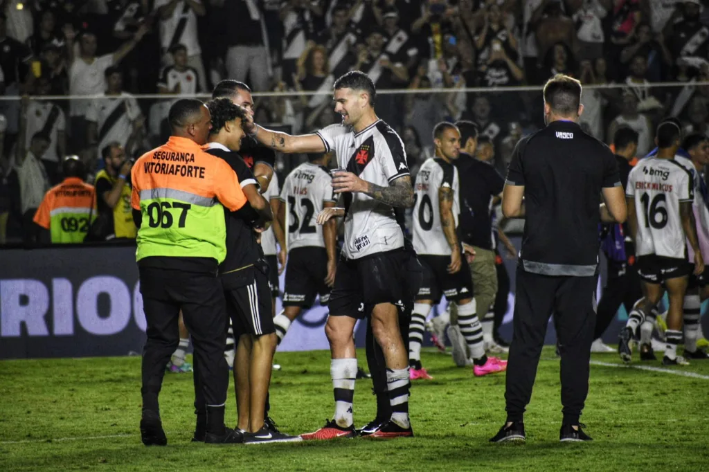 Vasco x Volta Redonda, Kleber Andrade, torcedor e Vegetti