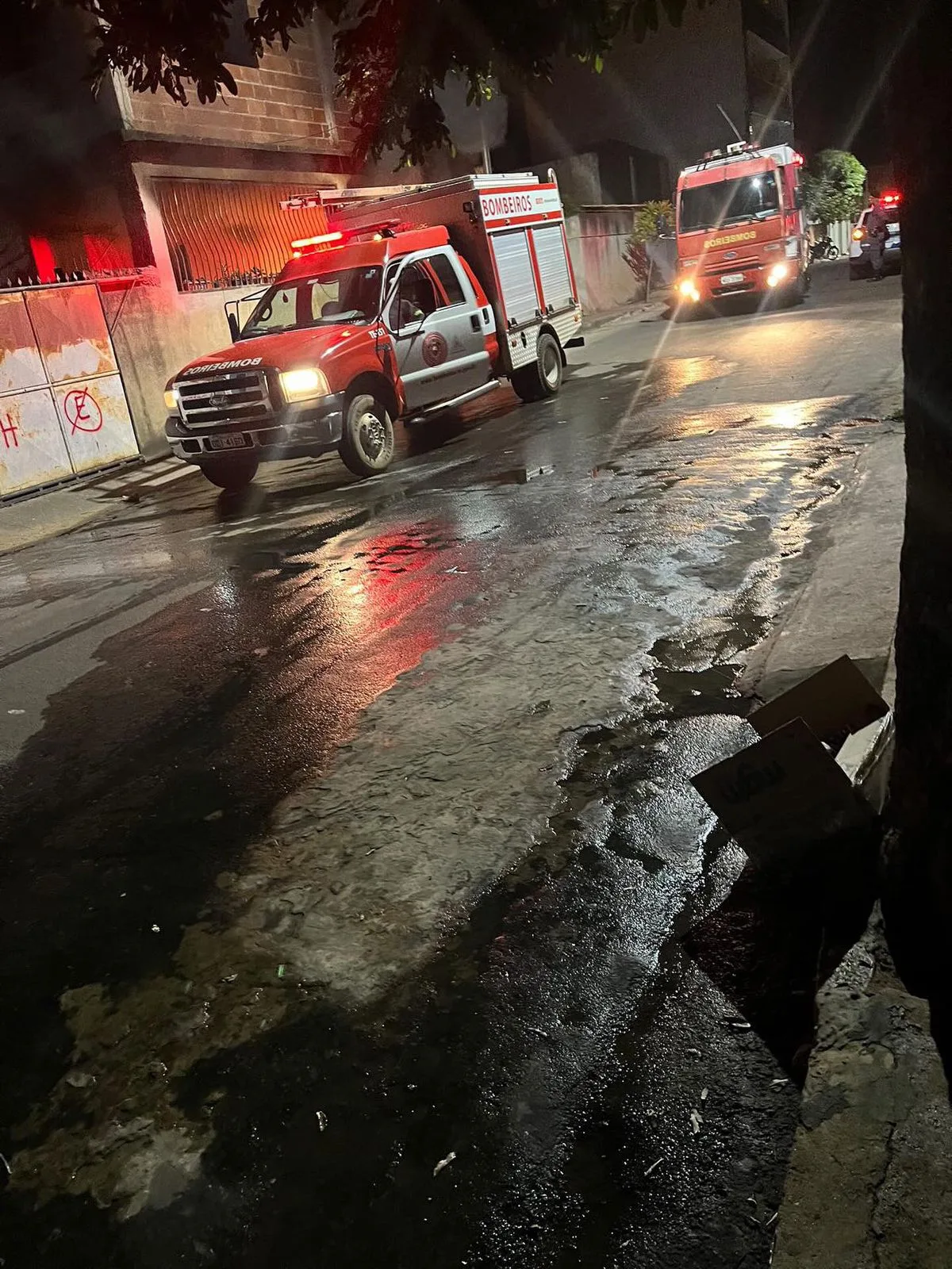 CASA INCENDIADA FOGO BAIXO GUANDU