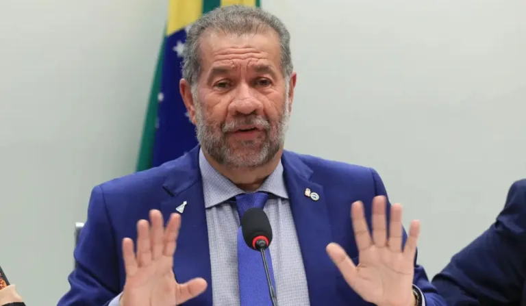 O agora ex-ministro Carlos Lupi Lula Marques/Agência Brasil