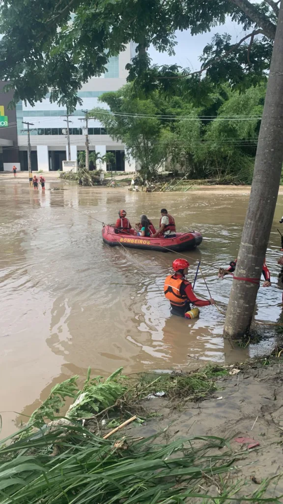 Chuva na Bahia - Bombeiros do ES