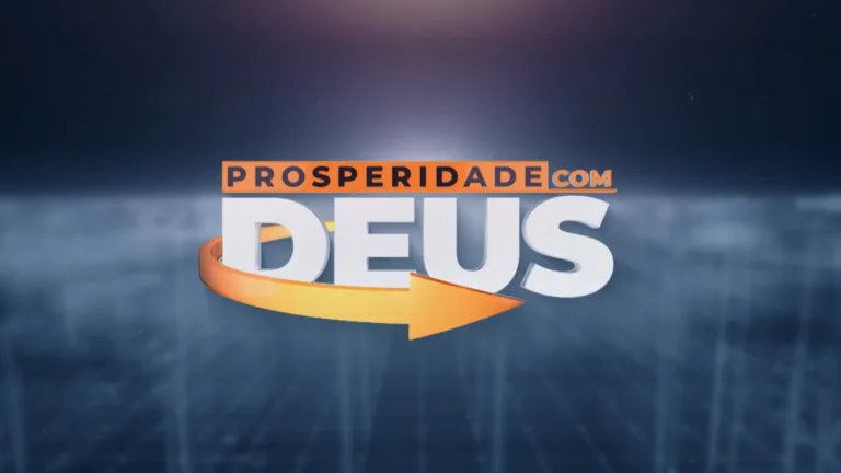 Mulher supera dívidas e convida para evento de transformação financeira