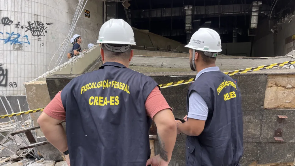 Vistoria do Crea em marquise