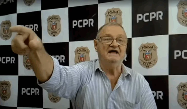 José Vicente Tezza é acusado de maus tratos a animais após ter, supostamente, estrangulado uma cadela de apenas quatro meses. — Foto: TV Globo/Reprodução Foto: Reprodução/TV Globo
