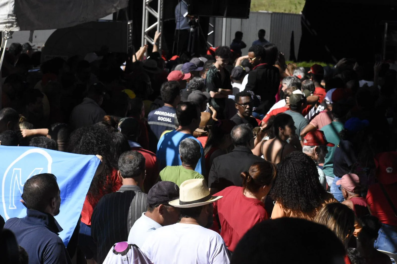 Muito calor na inauguração do Contorno do Mestre Álvaro