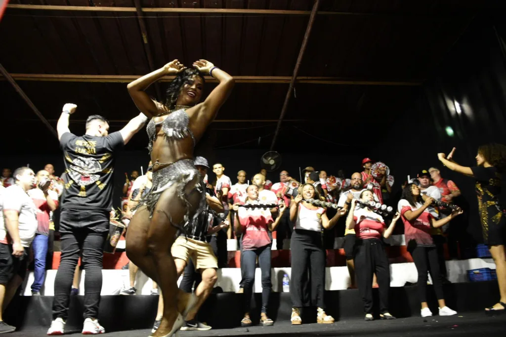 Final concurso samba-enredo - MUG