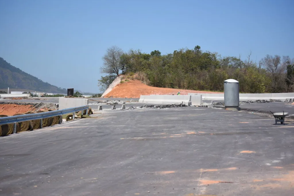 Obras no contorno do Mestre Álvaro