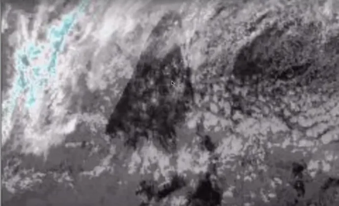 Satélite registra objeto misterioso de 240 km no Oceano Pacífico