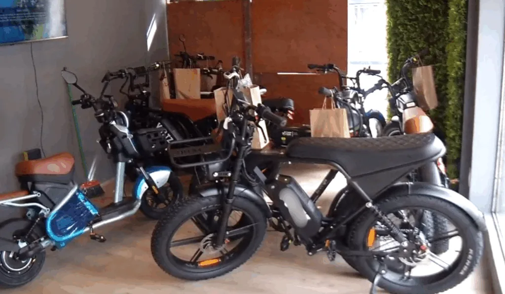 Loja de bicicletas elétricas arrombada