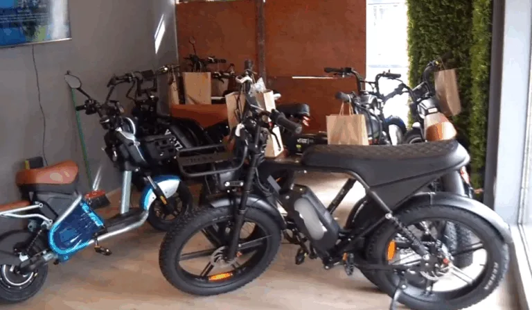 Loja de bicicletas elétricas arrombada