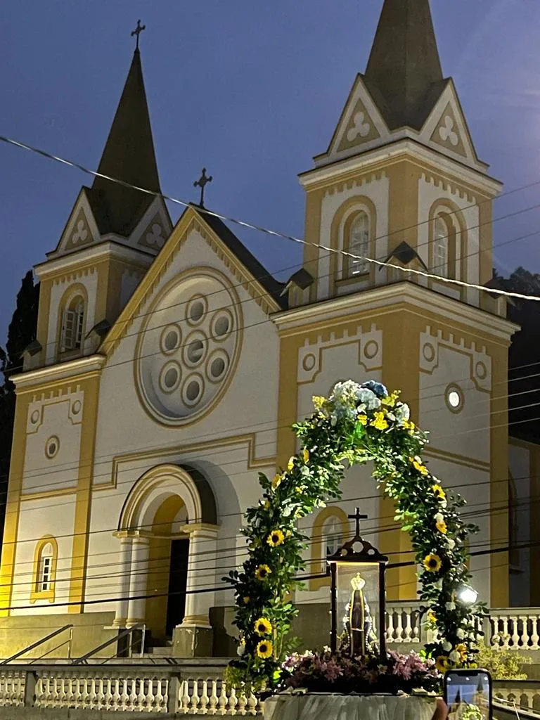 Paróquia de Santa Isabel realiza novena com imagem peregrina de N. Senhora Aparecida