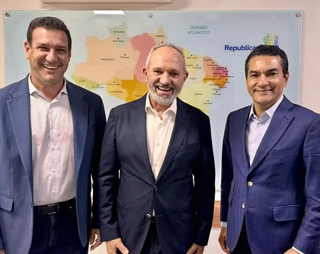 Roberto Carneiro, Paulo Hartung e Marcos Pereira (foto: Instagram)