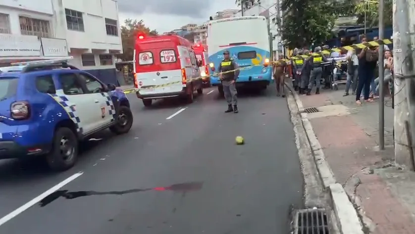 Acidente entre dois ônibus na Vila Rubim deixa feridos