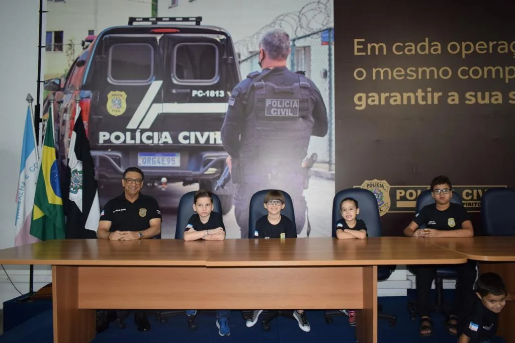 Crianças na Polícia Civil