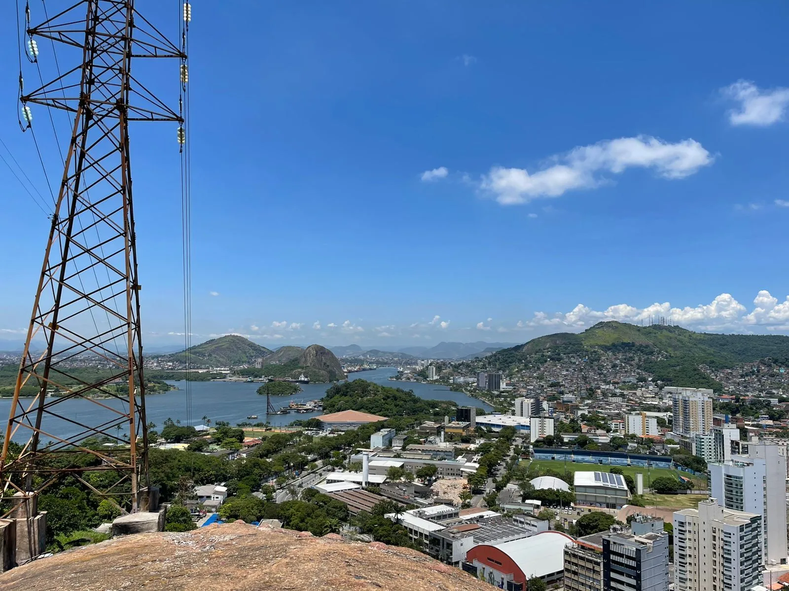 Vista de cima do morro de Jesus de Nazareth, em Vitória