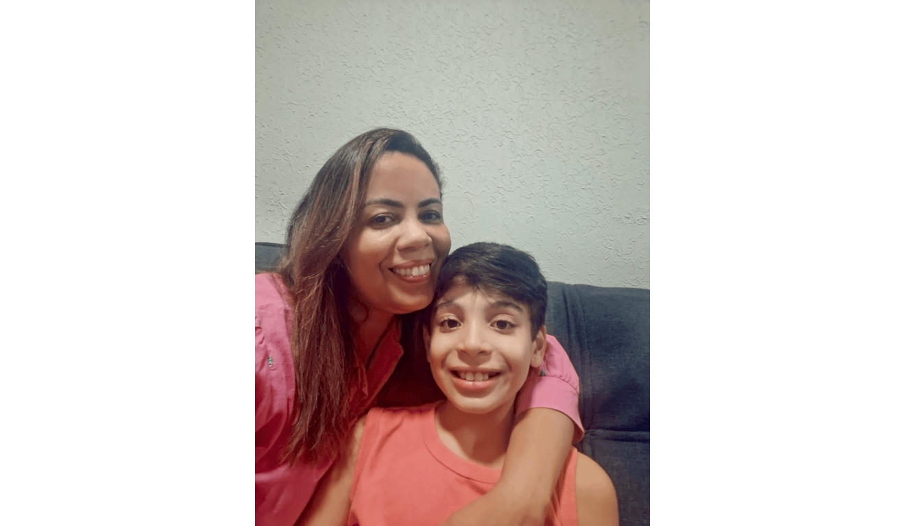 Foto de Kelly e seu filho, Felipe